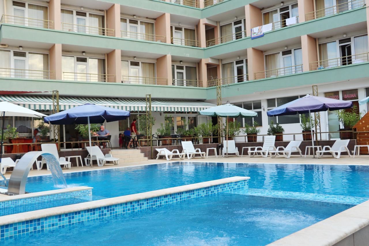 Onyx Hotel