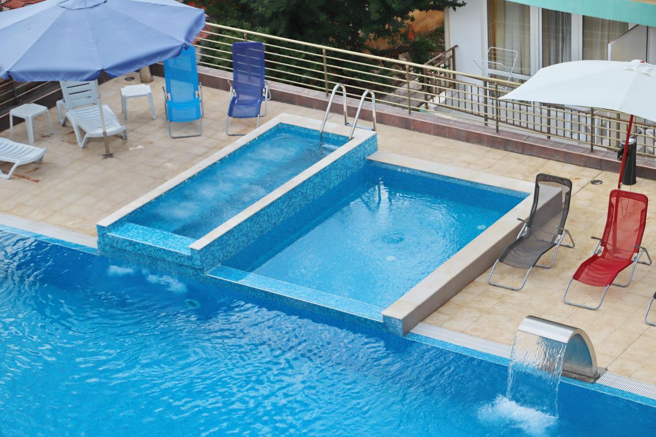 Onyx Hotel